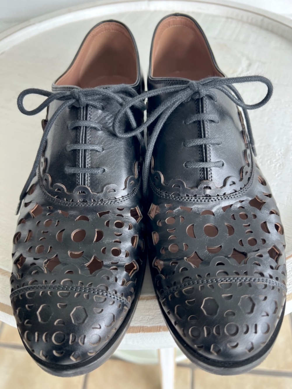 ALAIA PARIS Laser Cut Lace Up Oxfords in Black - with Dust Bags & Box - 39 1/2 - Picture 4 of 15